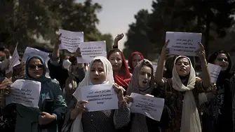 Талибаните: Момичетата скоро ще се върнат на училище