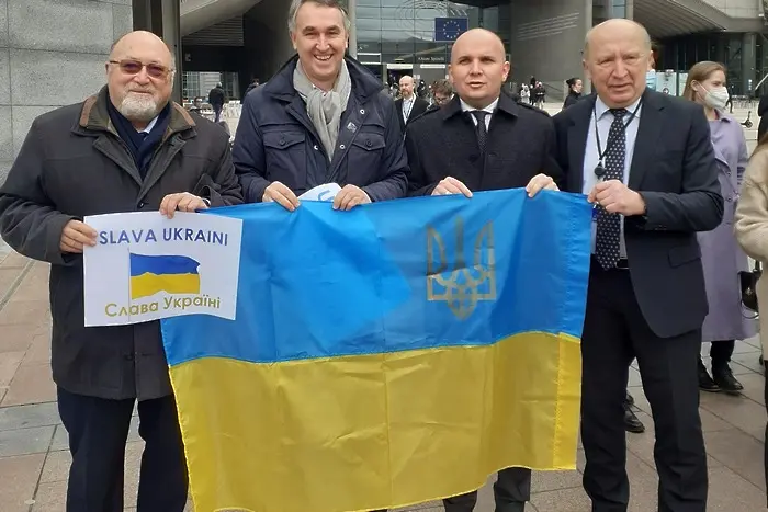 Наши евродепутати - солидарни с Украйна