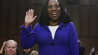 Кетанджи Браун Джаксън - първата чернокожа жена във Върховния съд на САЩ