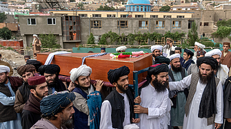 Взрив уби най-малко 21 души в джамия в Кабул