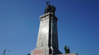 Трябва ли да се демонтират съветските паметници в Европа?