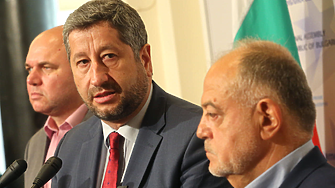 ДБ: Служебното правителство продава България