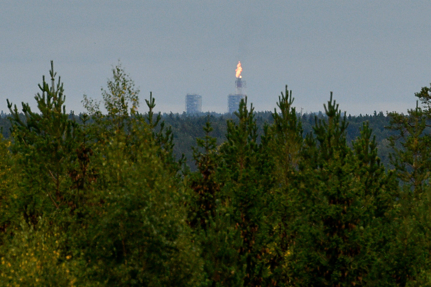 Русия гори газ, докато в Европа цените му скачат до небето