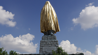 „Призракът е тук“  – какво ни казват 12 паметника на Съветската армия