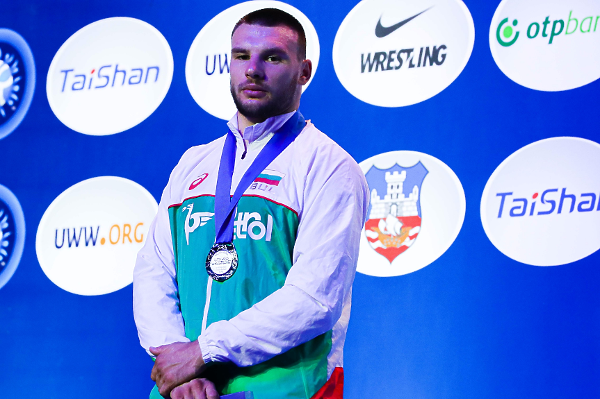 Кирил Милов спечели сребро на Световното по борба