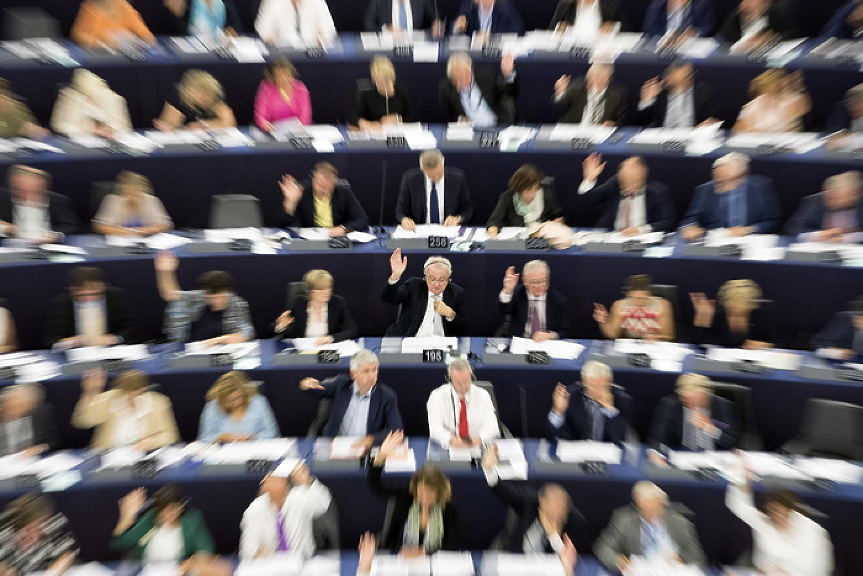 Наши евродепутати: Бюрократични аргументи ни спъват за Шенген