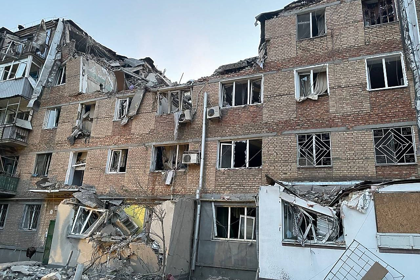 Украйна: Русия бомбардира над 40 населени места (ВИДЕО)