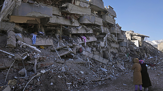 Спасени: 204 часа, 201 часа и 198 часа след земетресението