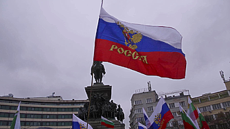 Руското знаме над българското - на Шипка и в София (СНИМКИ)
