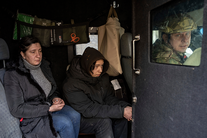 Войната днес: Двама загиват при руски обстрел на Славянск
