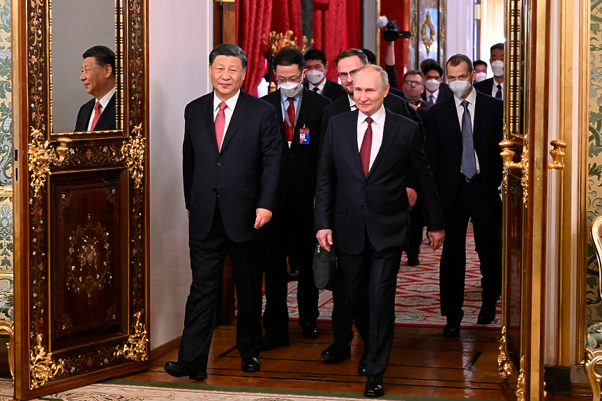 Си покани Путин в Китай въпреки международната заповед за арест (СНИМКИ)