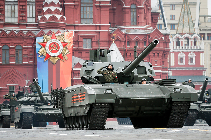 Русия е започнала да използва най-новия си танк Т-14 