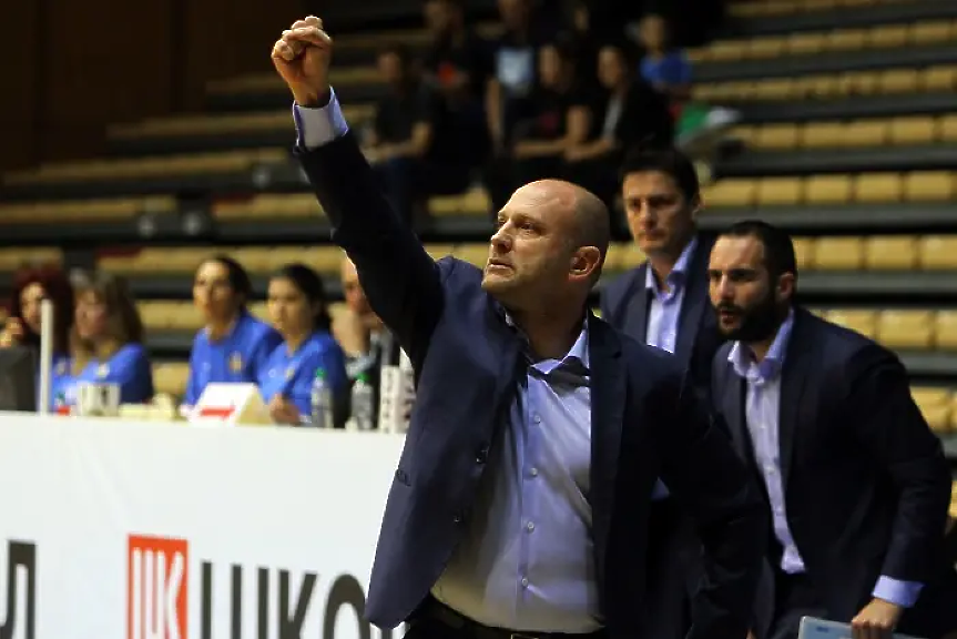 Баскетболната федерация се разграничи от Тити Папазов