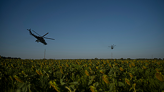 Украйна съобщи, че е загубила шестима военни при мисии с два хеликоптера