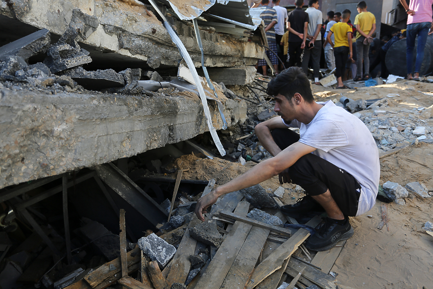 Израел е ударил в Ивицата Газа 300 цели, свързани с 