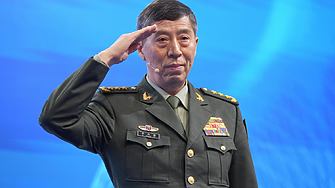 Китай уволни министъра на отбраната