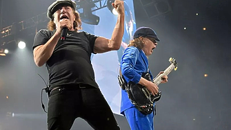 AC/DC стяга куфарите за турне (СПИСЪК)