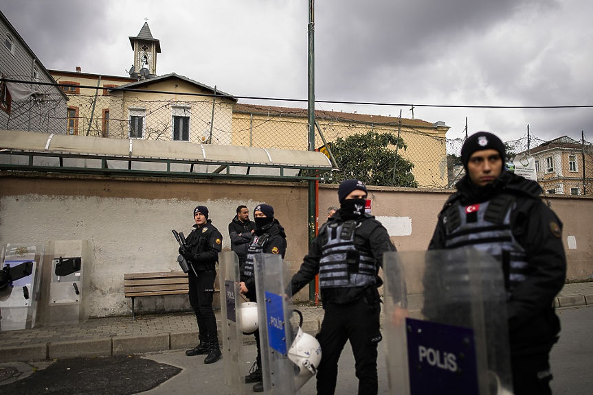 ДАЕШ пое отговорност за нападението в католическата църква в Истанбул
