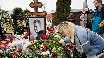 Отстраниха за три години руски свещеник, отслужил панихида в памет на Навални