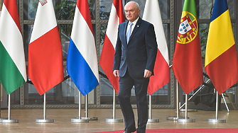 Главчев: Няма промяна в българската позиция за военна помощ за Украйна