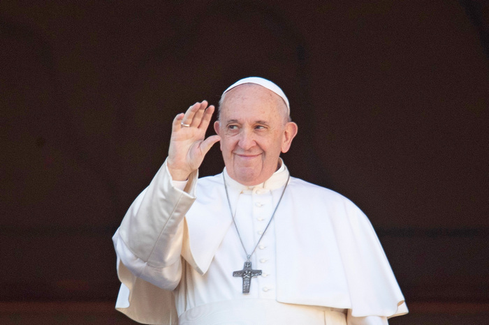Папа Франциск посети руското посолство в Светия престол за да