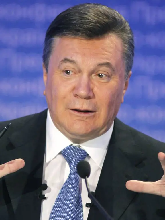 Издирват президента-беглец Янукович за убийства на мирни граждани в Киев