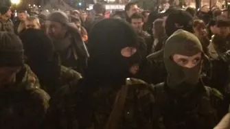 Украински десни атакуват парламента (обновена)