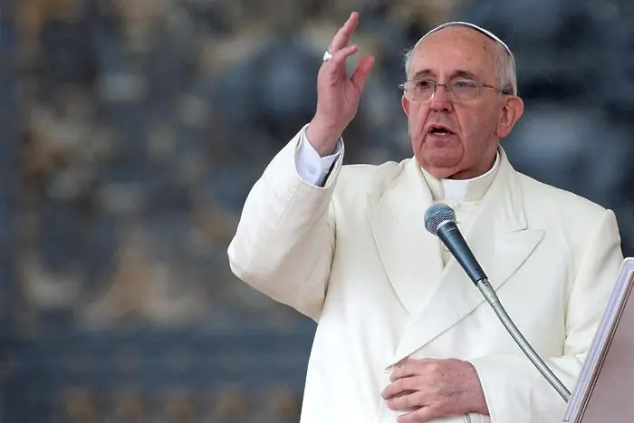 Година първа за различния папа Франциск