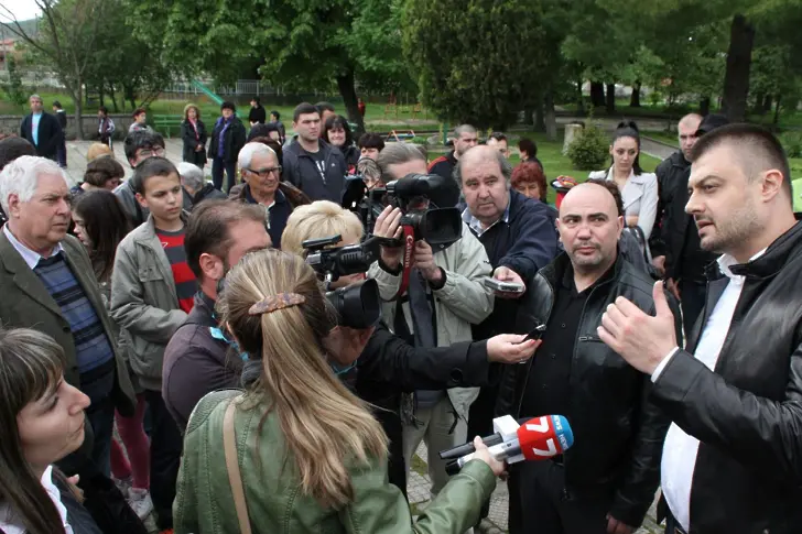Бареков яхна протеста в Розово (обновена)
