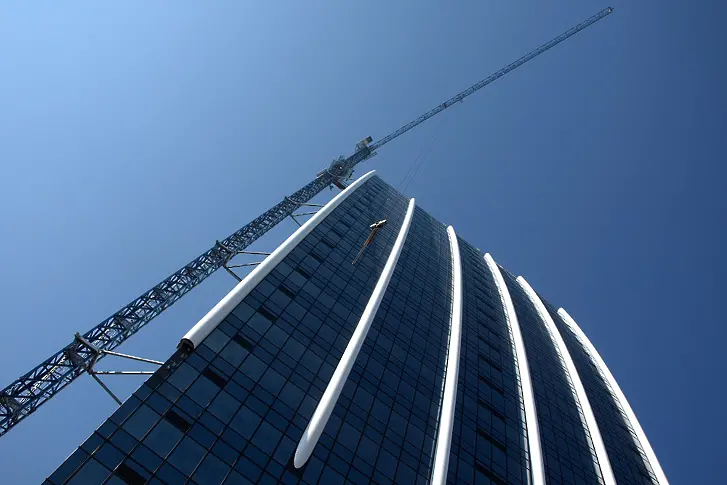 На покрива на най-високата сграда в България