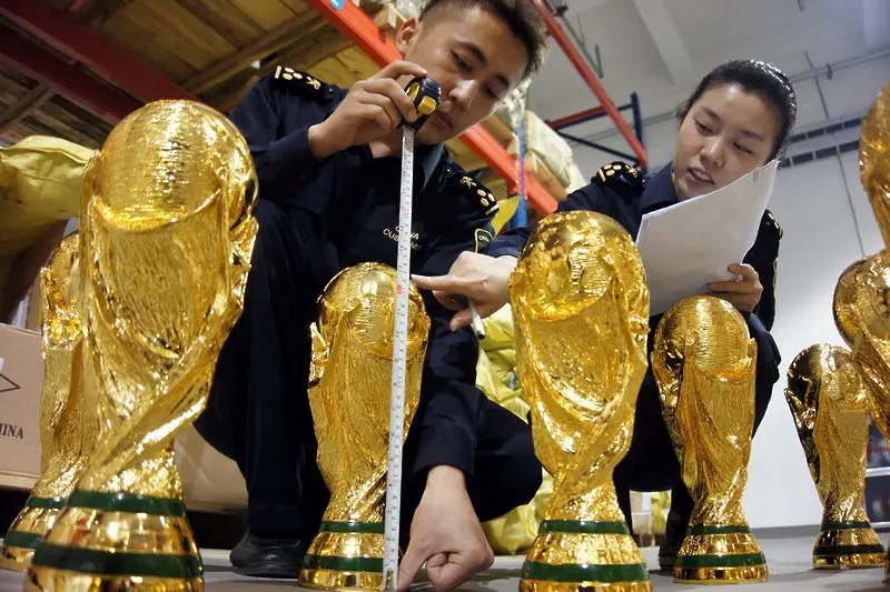 Китайци конфискуваха Световната купа!
