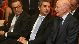 Симеон: Абдикацията на Хуан Карлос сигурно е добра за Испания
