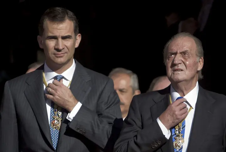 Крал Фелипе ще спасява честта на монархията в Испания