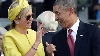 Обама дъвче дъвка на церемонията в Нормандия (видео)
