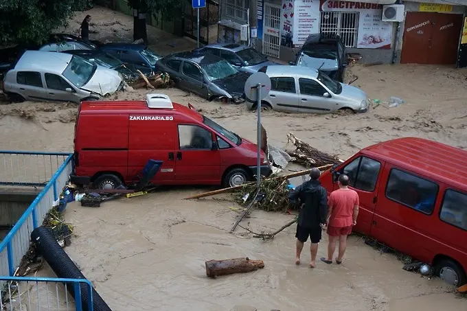 Жертвите на потопа във Варна - между 9 и 12 (обновена)