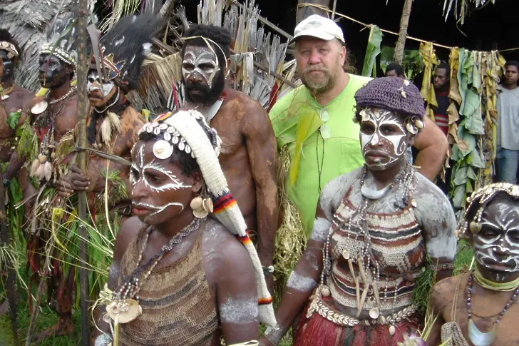 Папуа: канибали и злато, пазено от крокодили