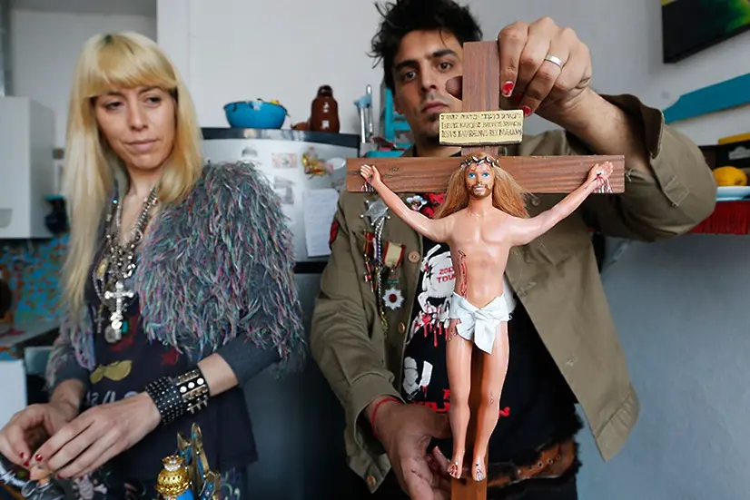 Нова дивотия: Барби и Кен като Дева Мария и Иисус