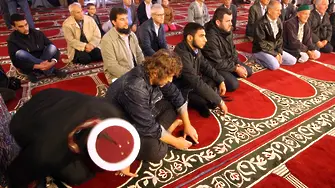 Патриотичният фронт: Трибагреникът да се вее пред всяка джамия