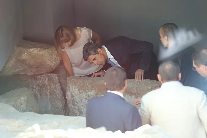 Президент и кмет откриха гробница