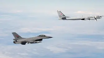 Руски бомбардировачи летят край НАТО (обновена)