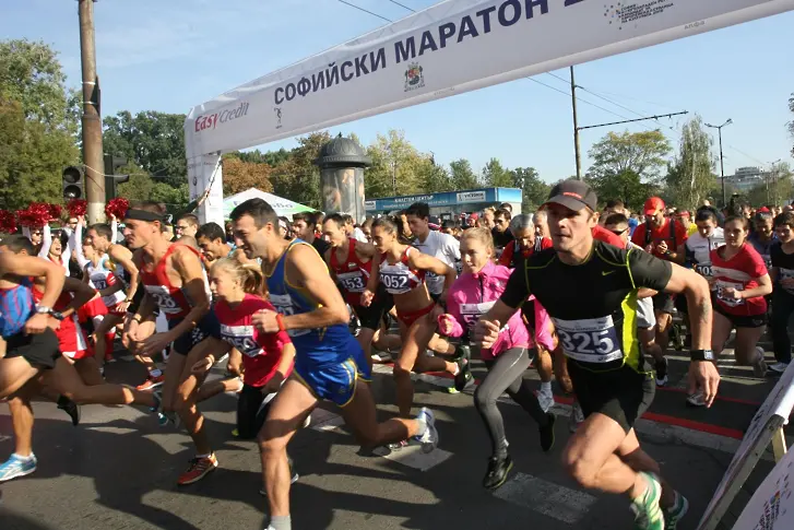 Кениец и етиопка спечелиха маратона на София (обновена)