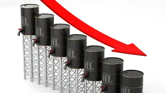 Поевтиняващият петрол вещае нова световна криза