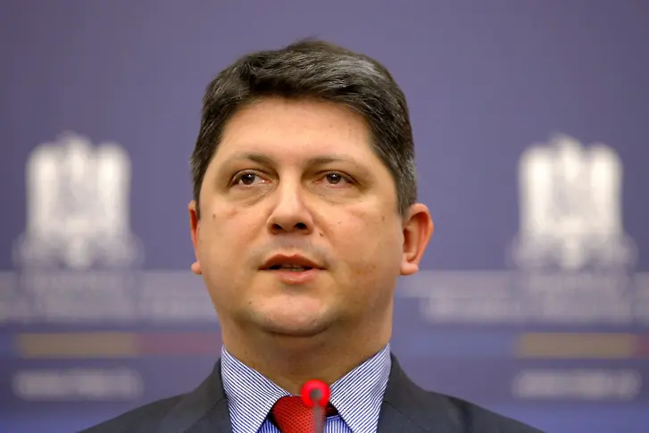 Шпионин е новият външен министър на Румъния