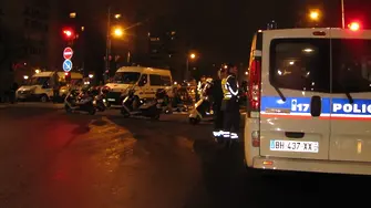 Терористът в Париж направи представление преди да загине (обновена, снимки)