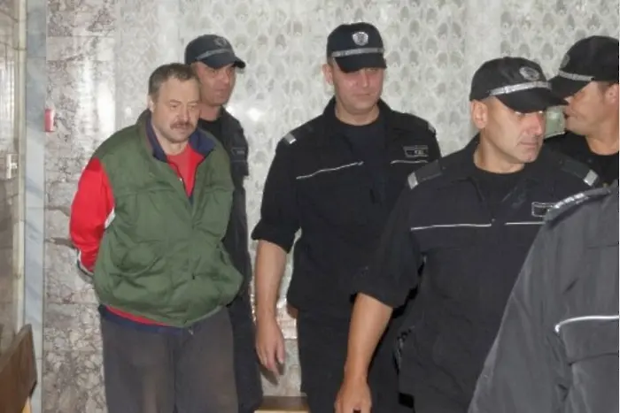 Прокуратурата не казва на съда кого е прострелял Петко от Лясковец