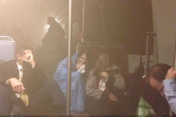 Инцидент в метрото във Вашингтон - един загинал, 83-ма пострадали (видео)