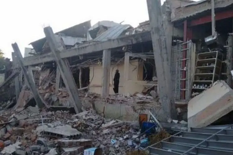 Експлозия срина родилен дом в Мексико, двама убити