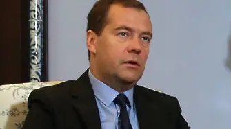 Борисов се похвали с картичка и от Медведев