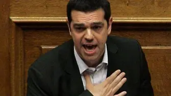 Гърция се дави, вика за помощ