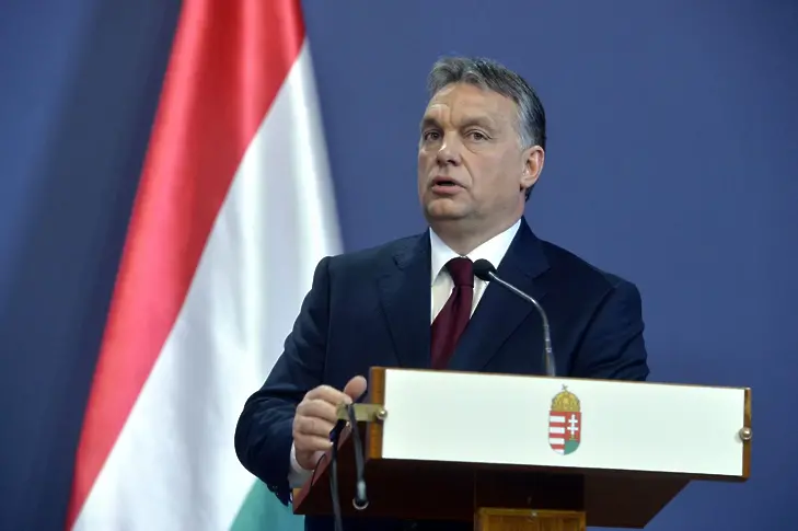 Жълт картон за Орбан - остана без супермнозинство